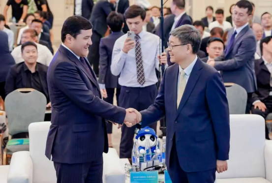 F926A9B649B2683CACFD09E60D2_B2EF1EB7_C9545