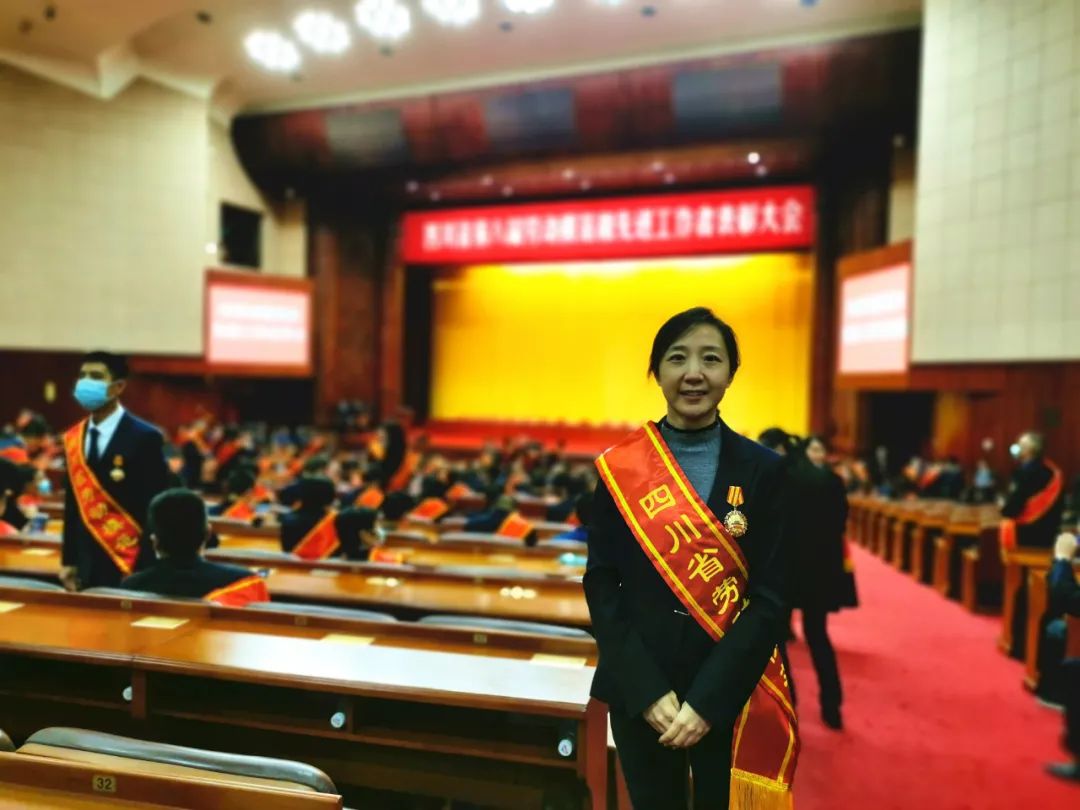 E733E11AE00FD70B674057A09C2_62328DF8_16C8E