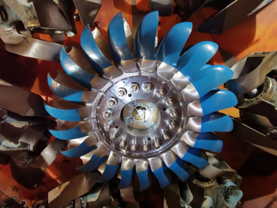 EF0040D6EF5893FBFA040CDBFF6_286C72F7_E099B